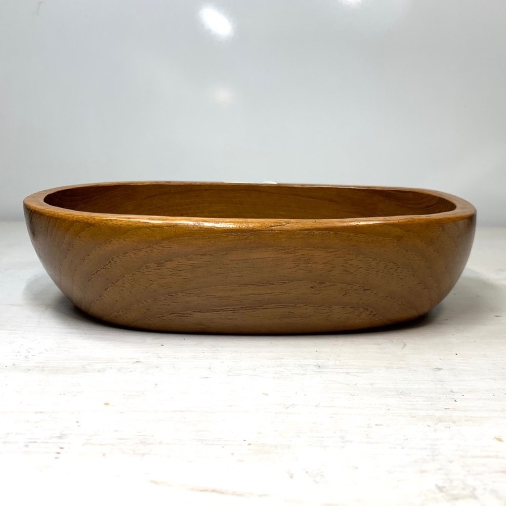 Vintage Hand Crafted Oval Teak Wood Bowl 7.75” x 5“ Made in Thailand